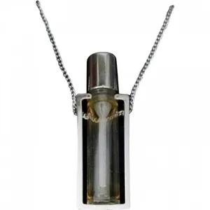 Merz + Co. Madame Lysmine New York Parfumkette parfüm şişesi