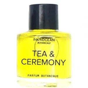 Ink + Ocean Botanicals Tea & Ceremony parfüm şişesi