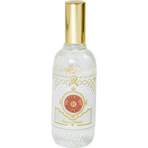 RNC Eau de Bois de Rose parfüm şişesi