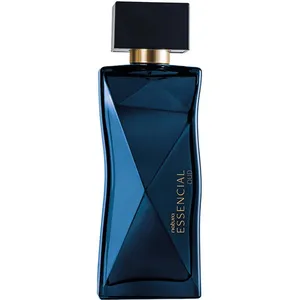 Natura Essencial Oud Feminino parfüm şişesi