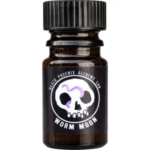 Black Phoenix Alchemy Lab Worm Moon parfüm şişesi