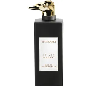 Trussardi Musc Noir parfüm şişesi