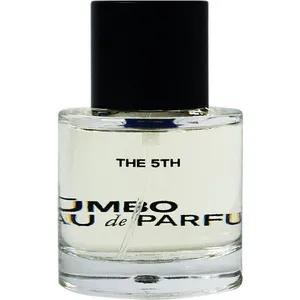The 5th Dūmbo perfume bottle