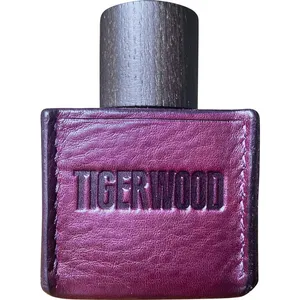 Ensar Oud Tigerwood (Pure Parfum) parfüm şişesi