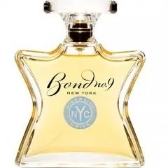 Bond No. 9 Riverside Drive perfume bottle