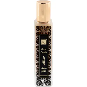 Karamat Collection Musk Oudy parfüm şişesi