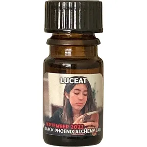 Black Phoenix Alchemy Lab Luceat parfüm şişesi