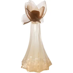 Christian Siriano Silhouette Au Naturel perfume bottle