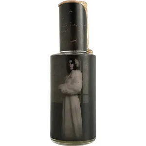 Ikiryō Coralie perfume bottle