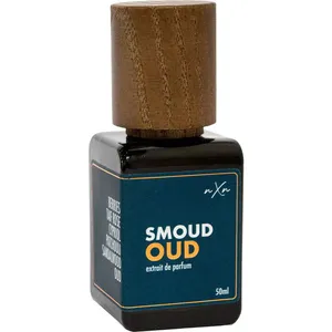 nXn Smoud Oud parfüm şişesi