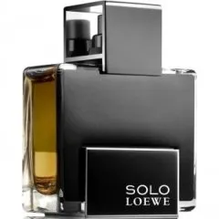 Loewe Solo Platinum perfume bottle