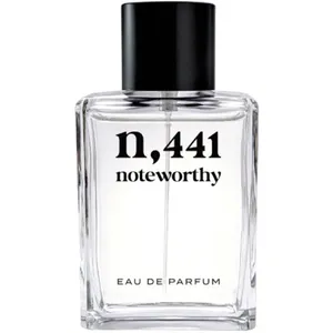 Noteworthy n,441 parfüm şişesi
