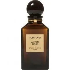 Tom Ford Japon Noir parfüm şişesi