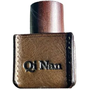 Ensar Oud Qi Nan: Kynam parfüm şişesi