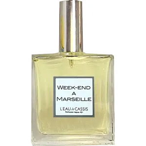 L'Eau de Cassis Week-End à Marseille perfume bottle
