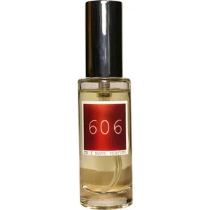 CB I Hate Perfume #606 Cedarwood Tea parfüm şişesi