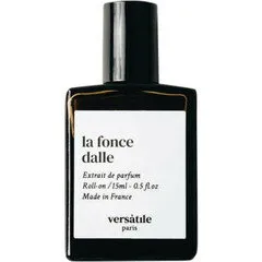 Versȧtıle La Foncedalle parfüm şişesi