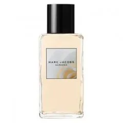 Marc Jacobs Gardenia parfüm şişesi