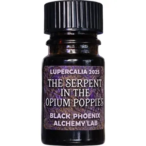 Black Phoenix Alchemy Lab The Serpent in the Opium Poppies parfüm şişesi
