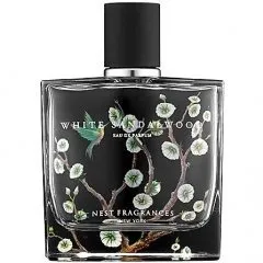 Nest White Sandalwood parfüm şişesi