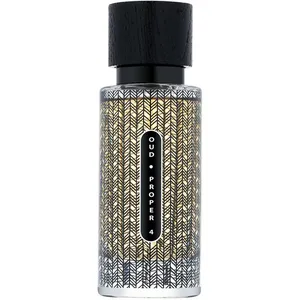 Deraah Oud Oud Proper 4 parfüm şişesi
