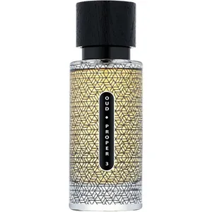 Deraah Oud Oud Proper 3 parfüm şişesi