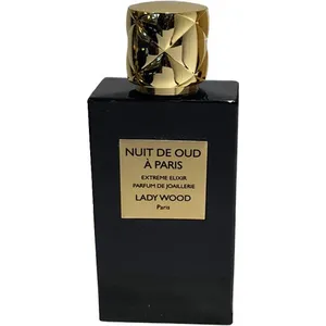Mademoiselle Wood Nuit de Oud à Paris parfüm şişesi