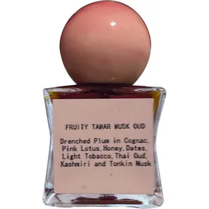 Pinoy Sirun Fruity Tamar Musk Oud parfüm şişesi