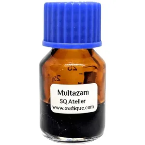 Oudique Multazam parfüm şişesi