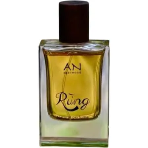 An Agarwood Rung parfüm şişesi