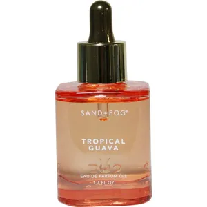 Sand + Fog Tropical Guava parfüm şişesi