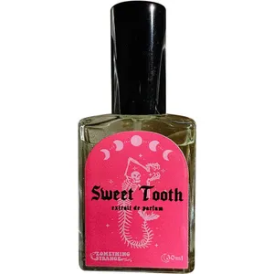 Zomething Strange Sweet Tooth (Extrait de Parfum) parfüm şişesi
