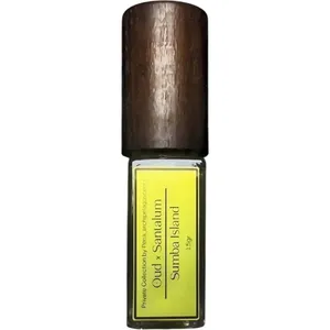 Pena Oud x Santalum parfüm şişesi