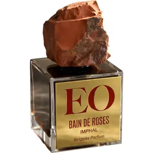 Ensar Oud Bain de Roses: Imphal parfüm şişesi