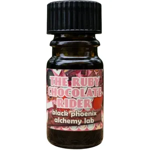 Black Phoenix Alchemy Lab The Ruby Chocolate Rider parfüm şişesi