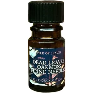 Black Phoenix Alchemy Lab Dead Leaves, Oakmoss & Pine Needles parfüm şişesi