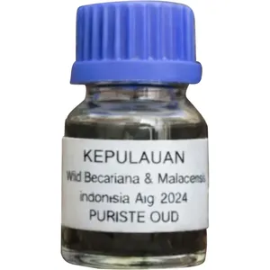 Puriste Oud Kepulauan parfüm şişesi