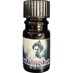 Black Phoenix Alchemy Lab One Perfect Day parfüm şişesi