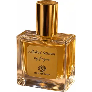 Tree of Tuba Perfumes Melted Between My Fingers parfüm şişesi
