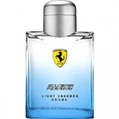 Ferrari Scuderia Ferrari - Light Essence Acqua parfüm şişesi