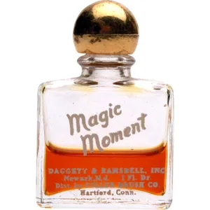 Daggett & Ramsdell Magic Moment parfüm şişesi