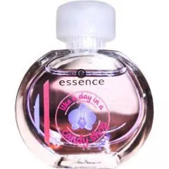 essence Like a Day in a Candy Shop - Floral parfüm şişesi