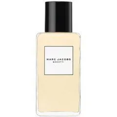 Marc Jacobs Biscotti perfume bottle