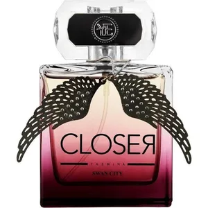 Yaemina Closer Swan City parfüm şişesi