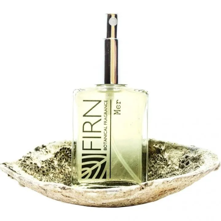 Firn Botanical Fragrance Mer perfume bottle