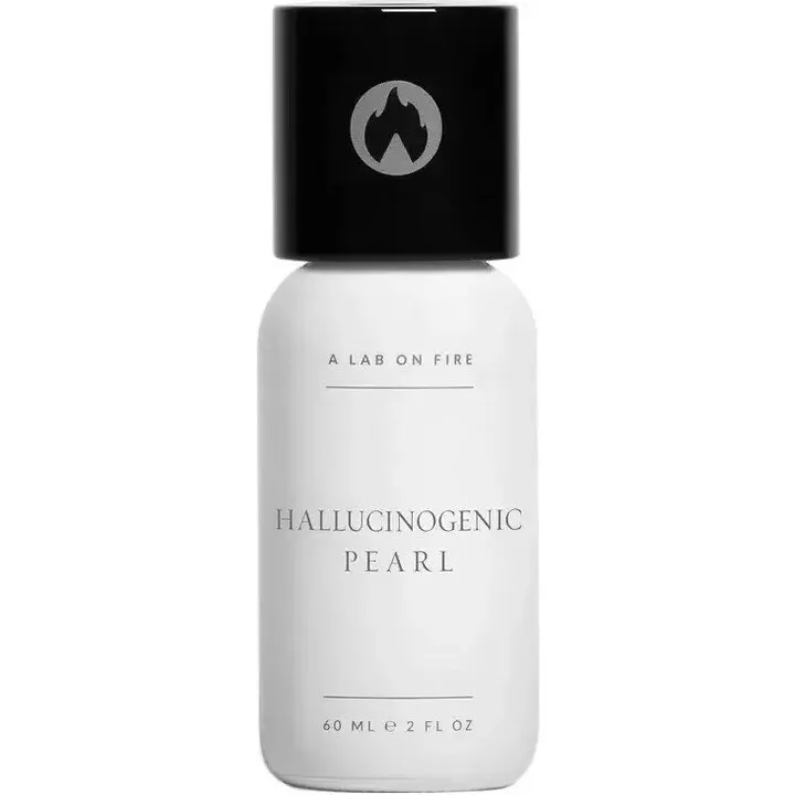 What We Do Is Secret Hallucinogenic Pearl parfüm şişesi