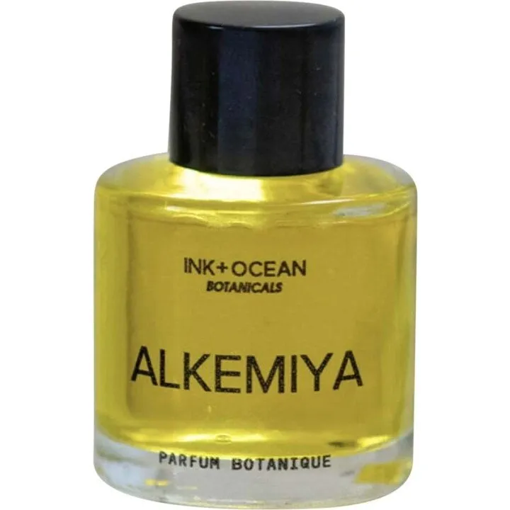 Ink + Ocean Botanicals Alkemiya parfüm şişesi
