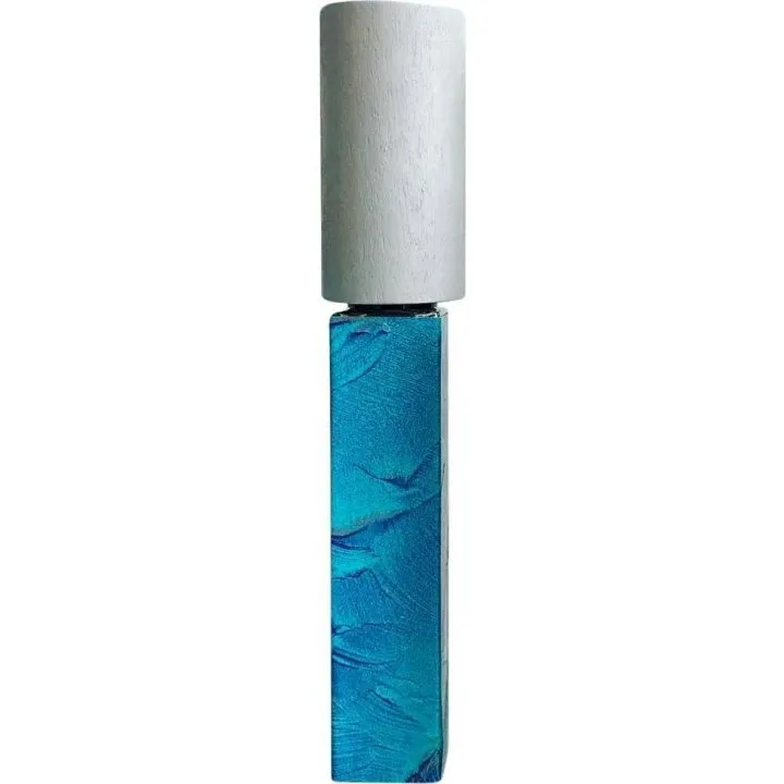 Hiddenfolk Come Closer perfume bottle