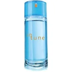 Oriflame In Tune parfüm şişesi