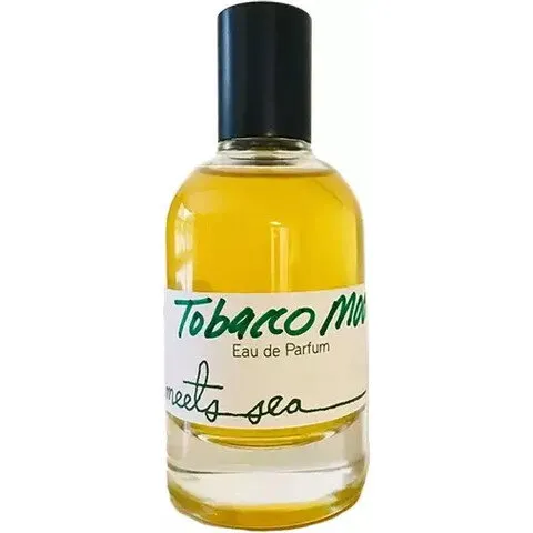 Land Meets Sea Tobacco Moon parfüm şişesi
